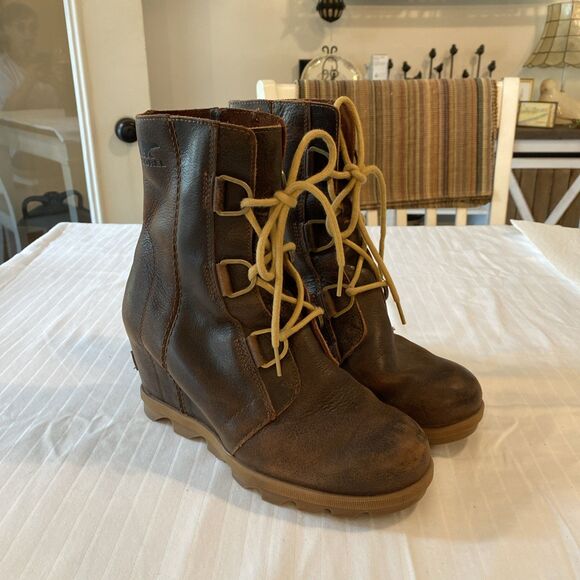 Women’s Sorel Joan Of Arctic Wedge Size 8 Brown Leather Wedge Ankle Boots - Picture 1 of 15